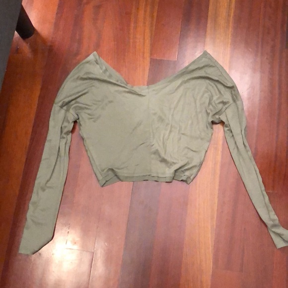 Cropped Green Going Out Long Sleeve Top - Picture 2 of 3